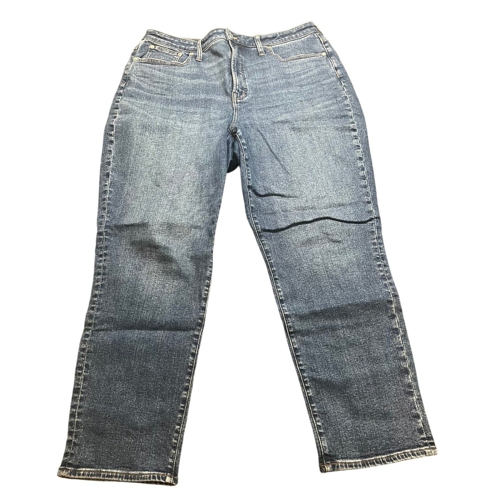 Madewell Straight Leg Jeans in Medium Wash Blue